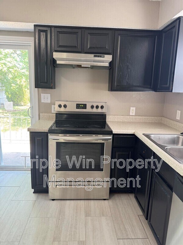 Building Photo - 1629 Talisman Ln