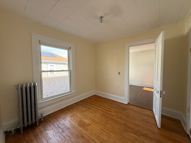 Building Photo - 2053 N Kenneth Ave