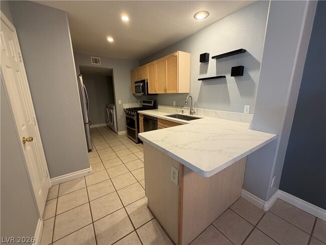 Building Photo - 9648 Silver City Dr