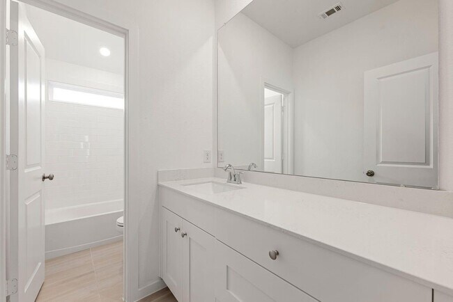 Building Photo - 6411 Symphony Wave Dr