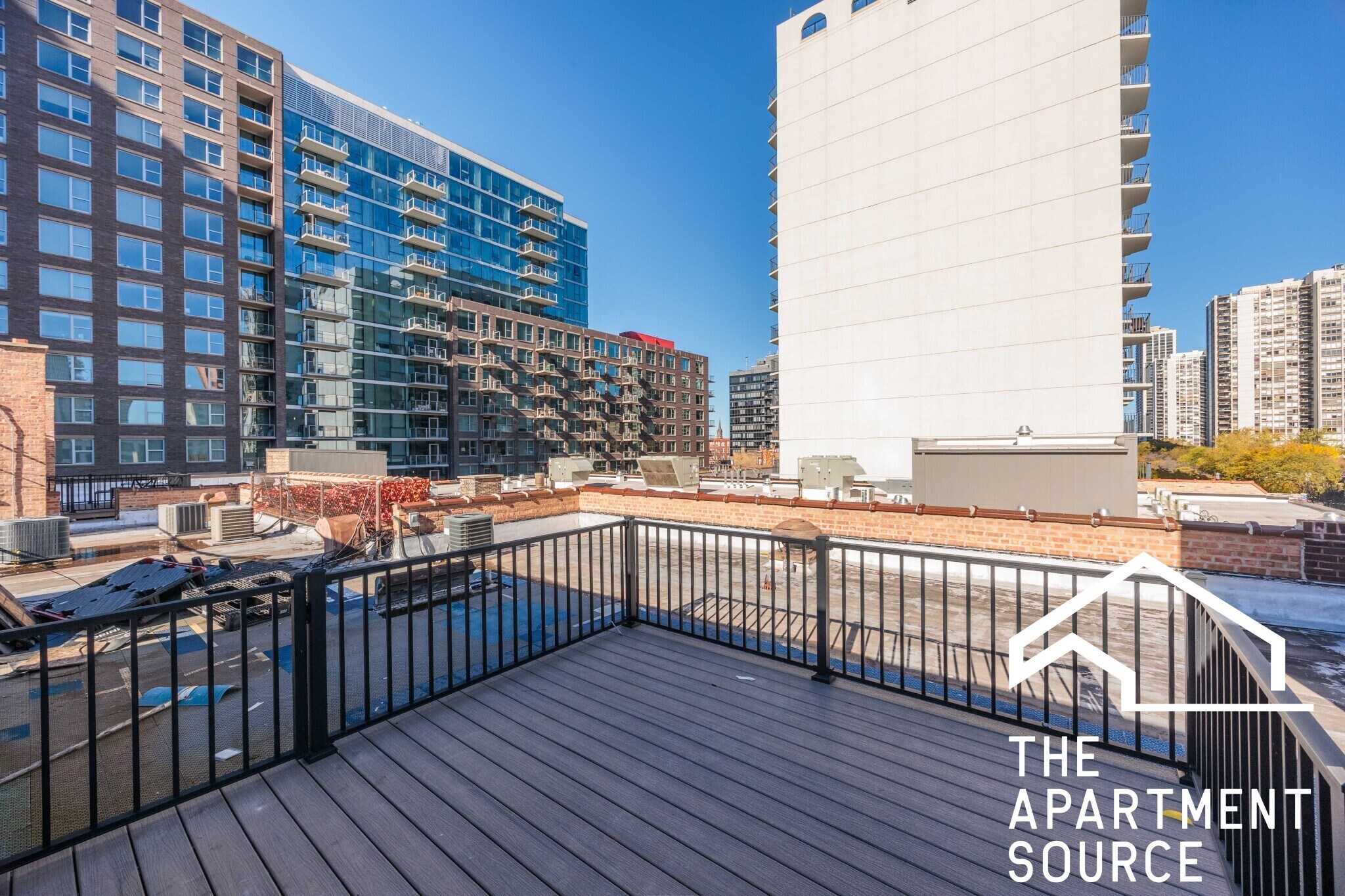 Building Photo - 1223 N La Salle Dr