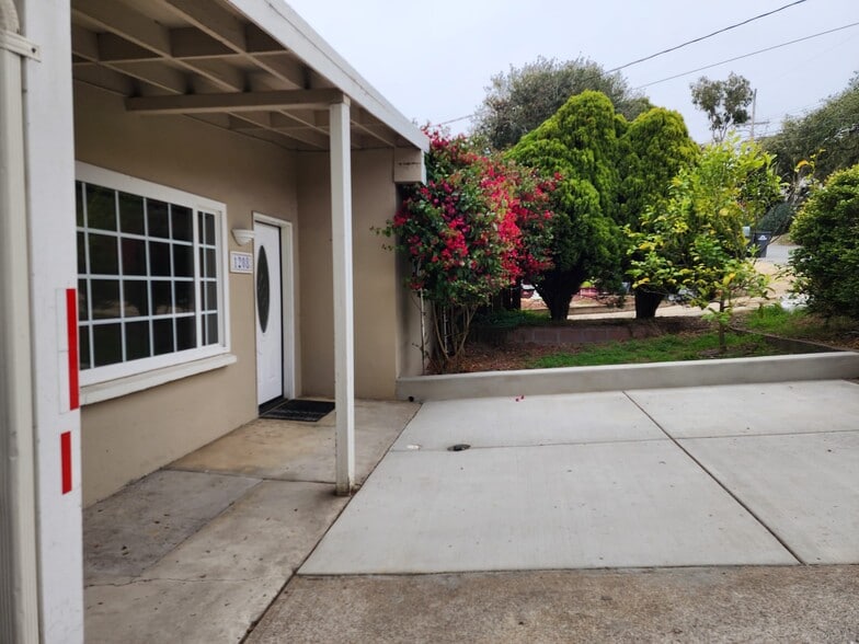 Front patio - 1208 Lincoln Avenue