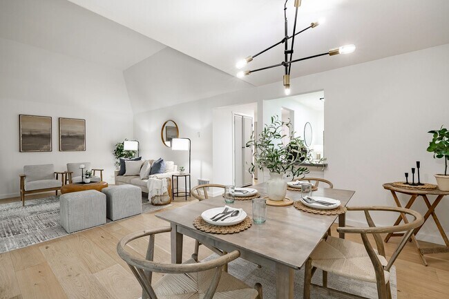 Building Photo - 2Bd/2Ba Bellevue Condo