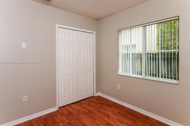 Building Photo - 11524 SW 152nd Ct