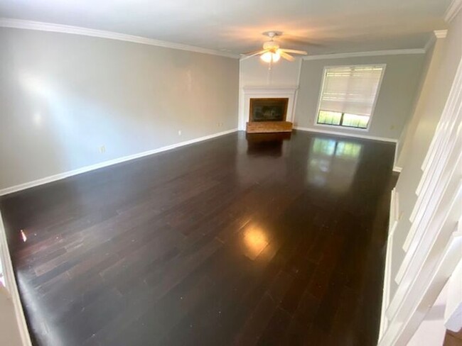 Building Photo - Now Leasing in Cordova, 4-Bedroom 2.5 Bath...