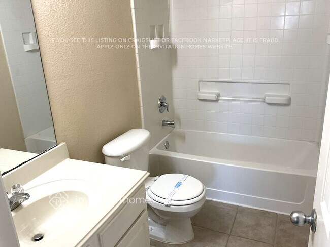 Building Photo - 1000 Pebblecreek Dr