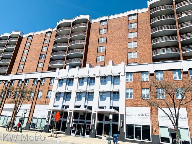 Building Photo - 411 S Old Woodward Ave
