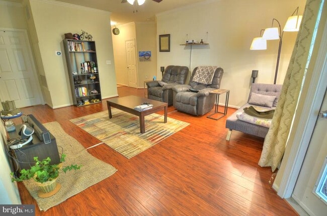 Building Photo - 1501 North Point Dr