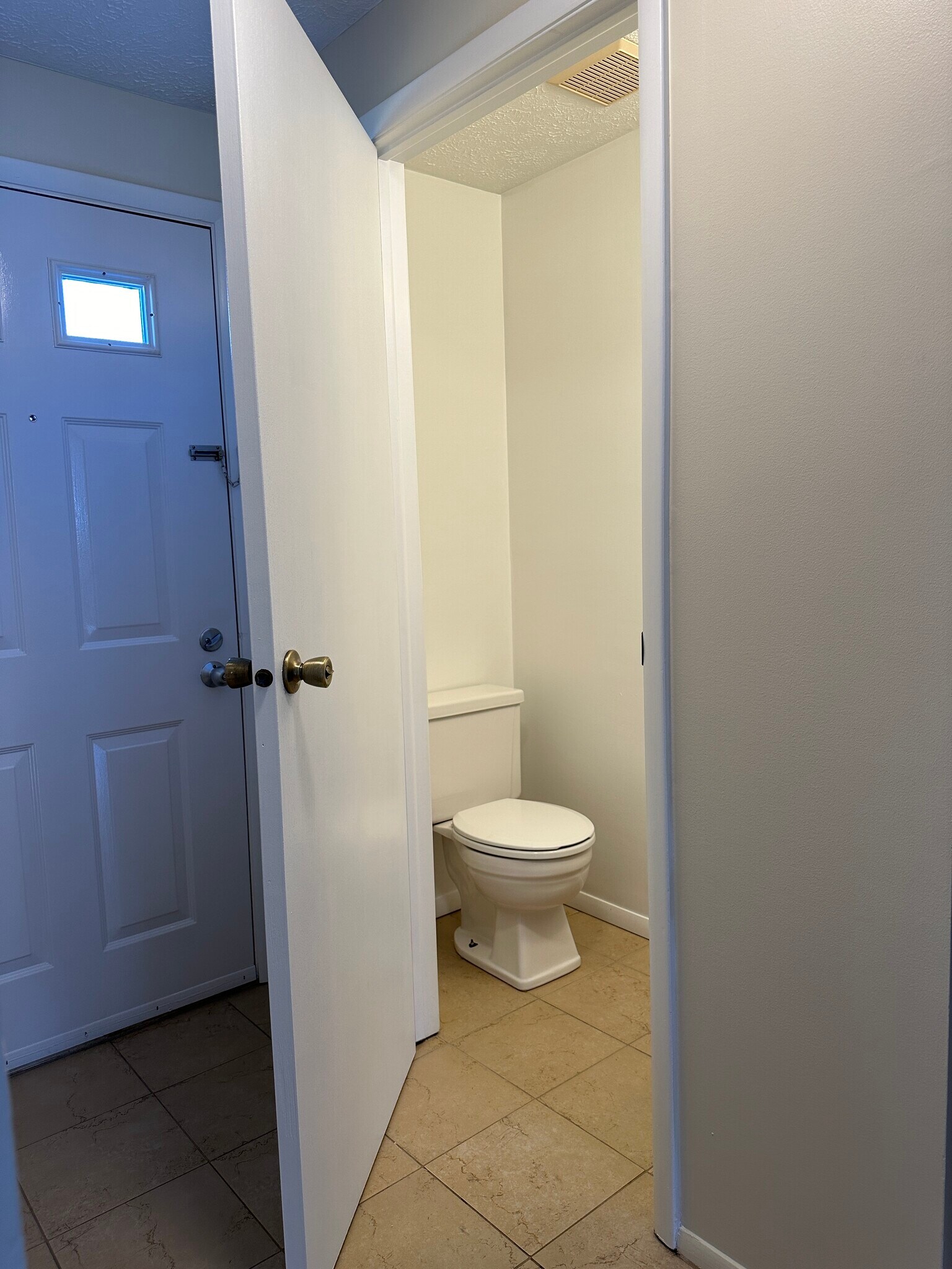 Building Photo - 6005 Black Oak Dr