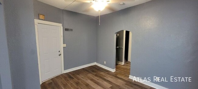 Building Photo - Receive One Month Free Rent At Move-In! Co...