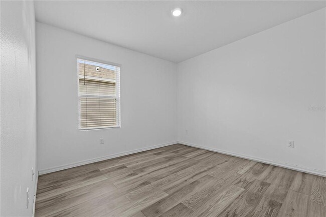 Building Photo - 1264 Cascades Ave