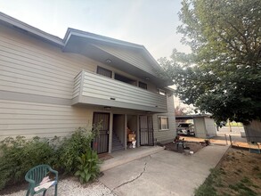 Building Photo - 3007 E Central Ave