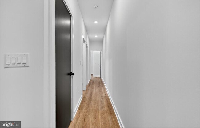 Building Photo - 2219 N 4th St