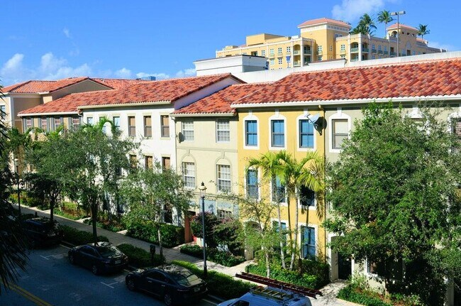 Primary Photo - 630 S Sapodilla Ave