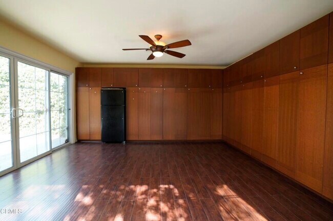 Converted Garage - 2340 Brigden Rd