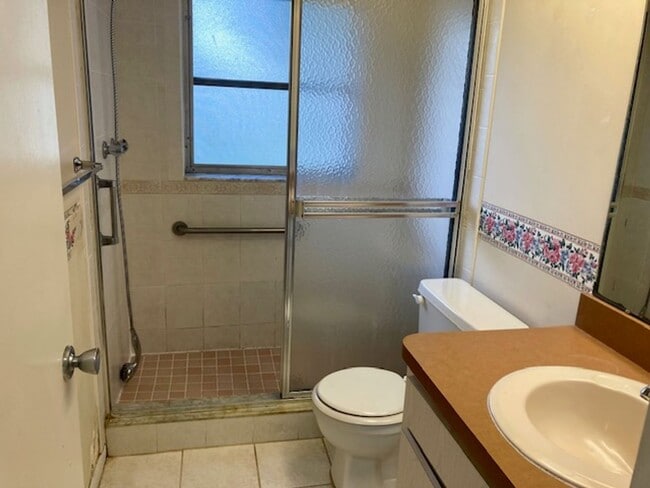 Building Photo - 2 bedroom, 1.5 bath home with carport