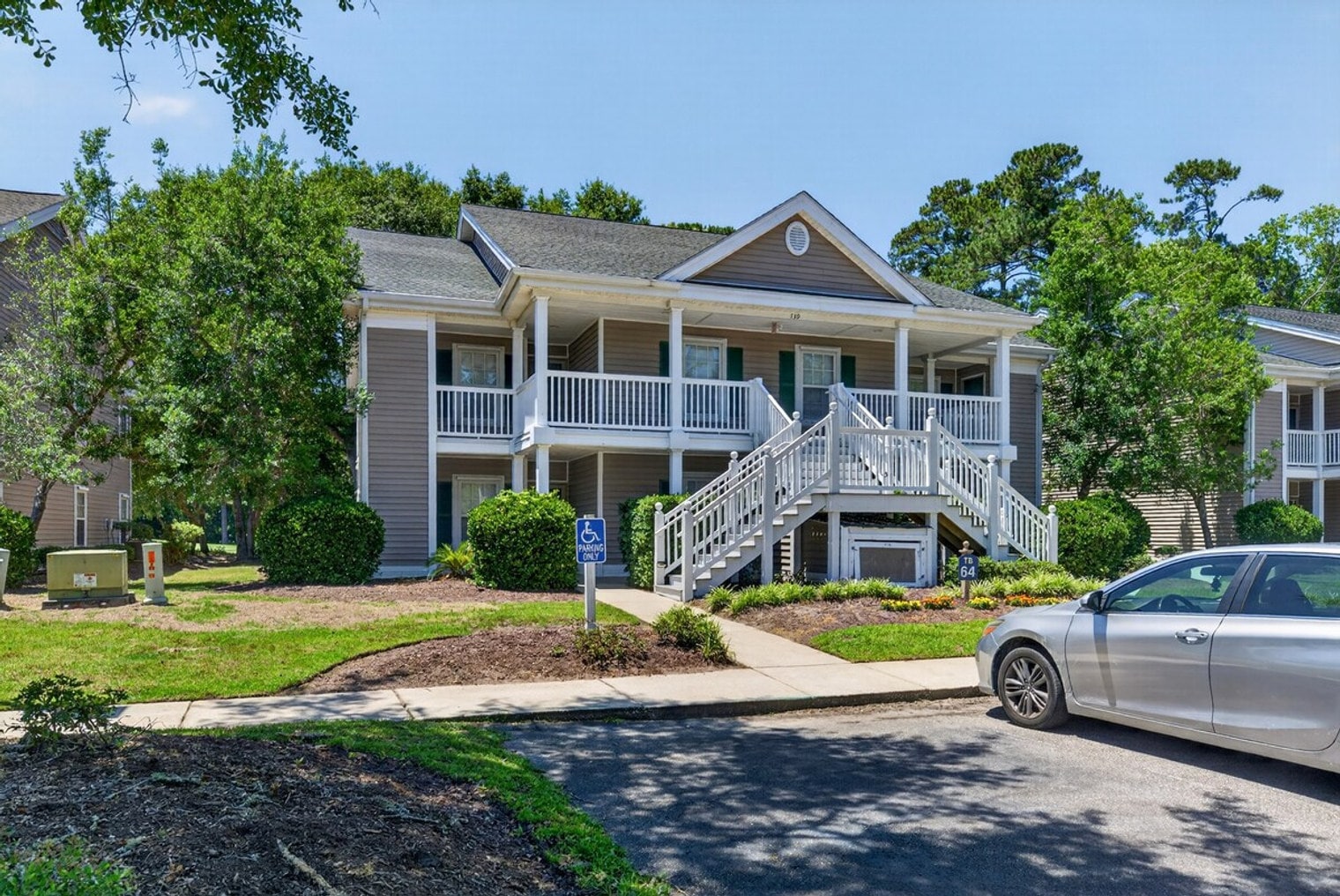 Building Photo - 763 Blue Stem Dr