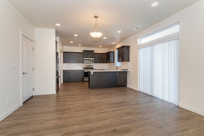 Building Photo - 10236 W Achillea St