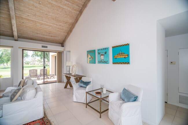 Building Photo - 645 Hospitality Dr