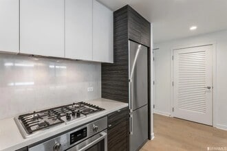 Building Photo - 1688 Pine St