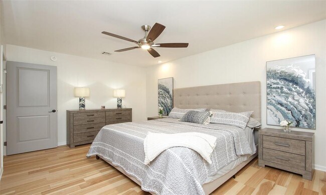 Building Photo - 5923 Dawnridge Dr