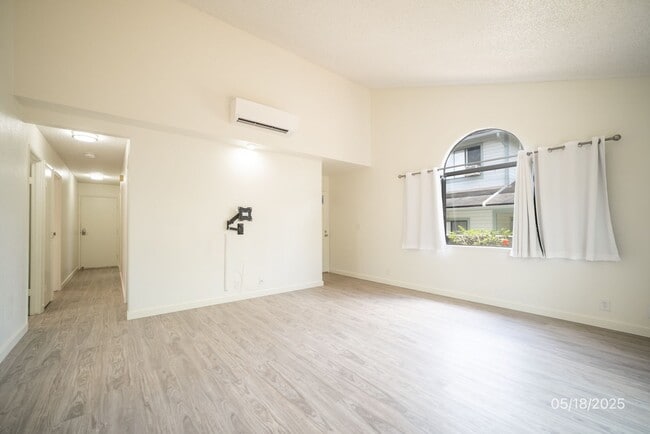 Building Photo - 3 BD/2 BA Home in Mililani with Garage (Av...