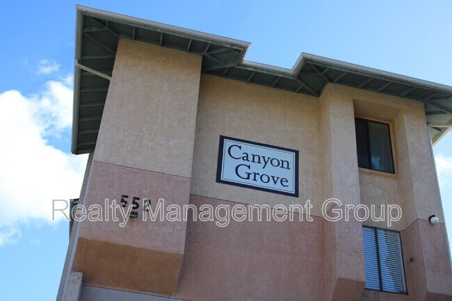Building Photo - 552 Canyon Dr