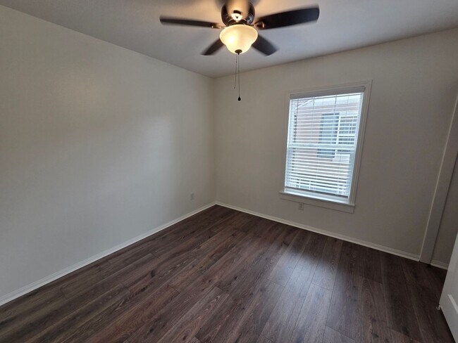 Building Photo - 3+3 condo at Orbella in Oxnard - Close to Beaches and Channel Islands Harbor