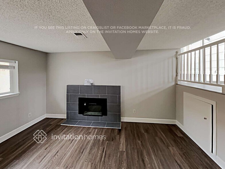 Building Photo - 21581 E Aberdeen Dr