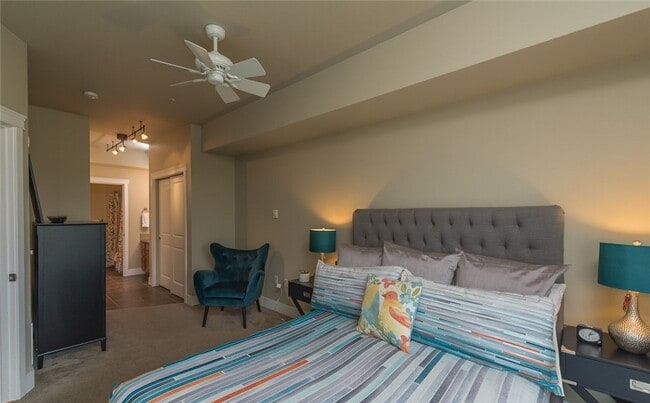 Building Photo - Heart of Downtown Bellingham! Great location with Water View!