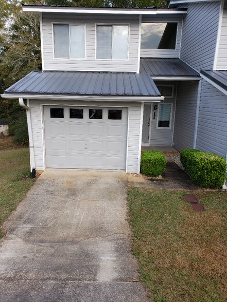Building Photo - 151 Candlebrook Dr