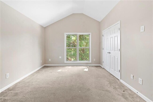 Building Photo - 4660 Lake Hill Trail