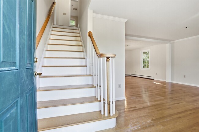 Building Photo - 59 Crystal Ct