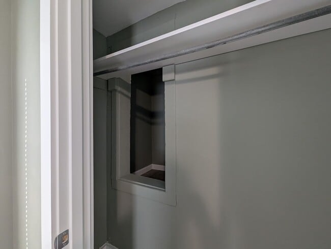 Building Photo - Newly Renovated 4 bedroom house