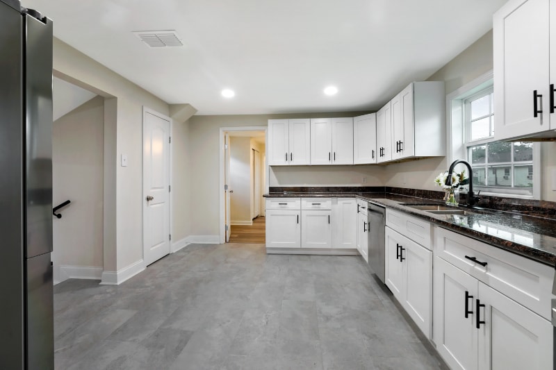 Building Photo - 512 Avenue G