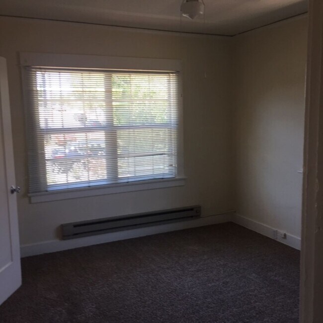 Building Photo - 3685 Arizona St