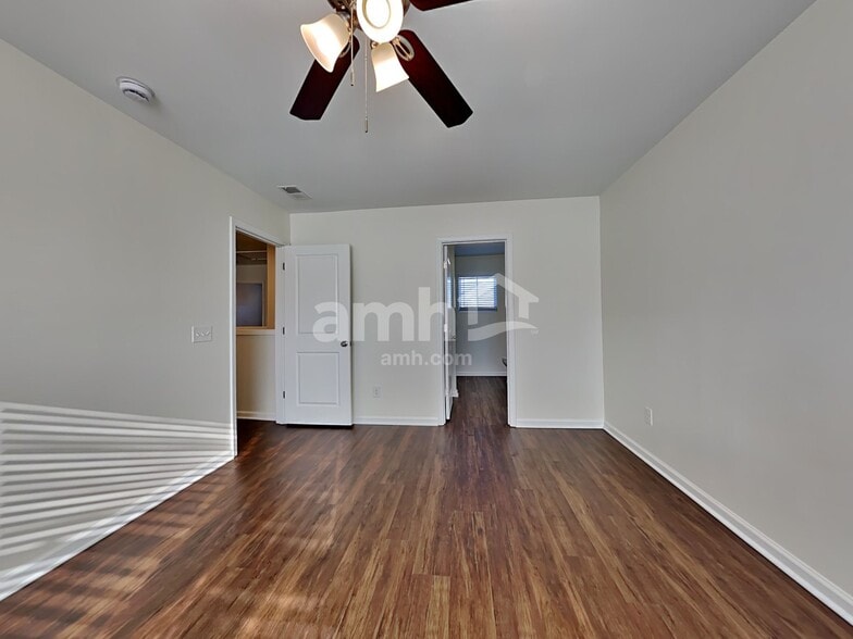 Building Photo - 405 Ridgedale Rd