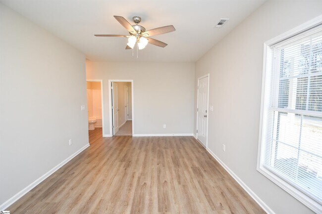 Building Photo - 105 Cunningham Rd