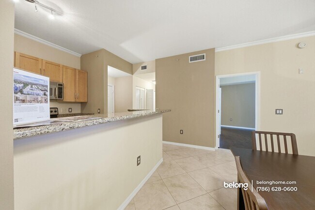 Building Photo - 2421 NE 65th St