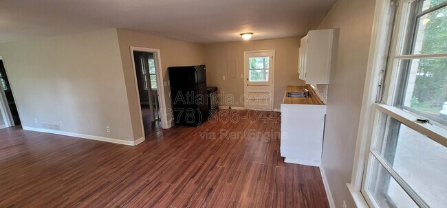 Building Photo - 4267 Chamblee Tucker Rd