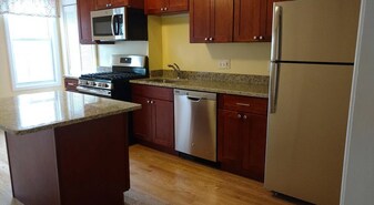 Building Photo - 188 Chelsea St