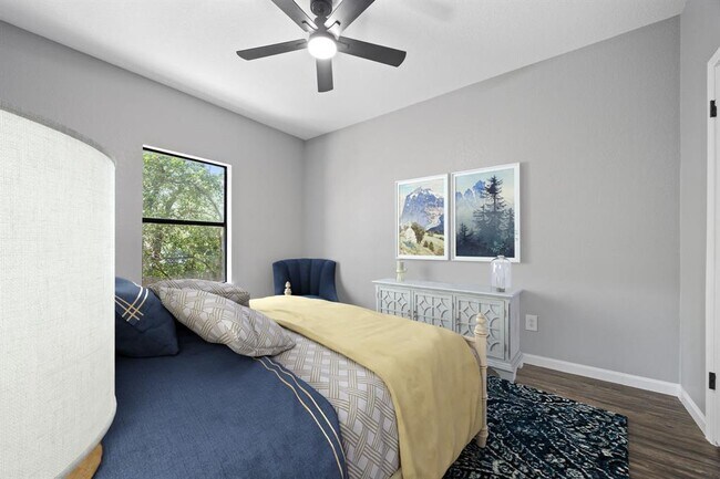 Building Photo - 4711 Spicewood Springs Rd
