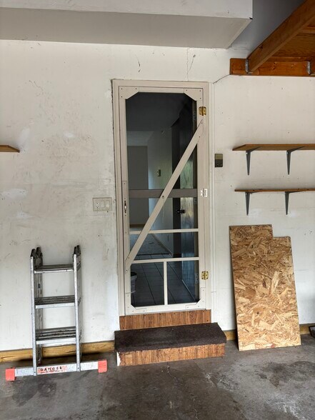 Building Photo - 6172 Brynwood Dr