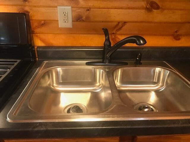 Building Photo - 4318 Golf Ln