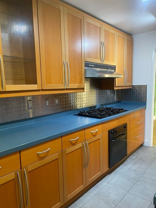 Building Photo - Hollywood Luxury 2 Bed Condo!