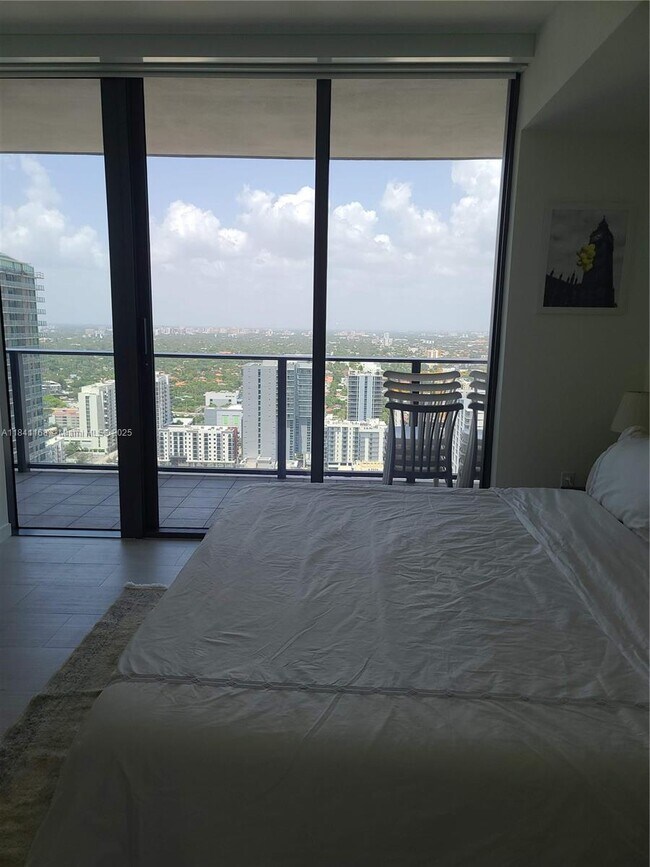 Building Photo - 1000 Brickell Plaza
