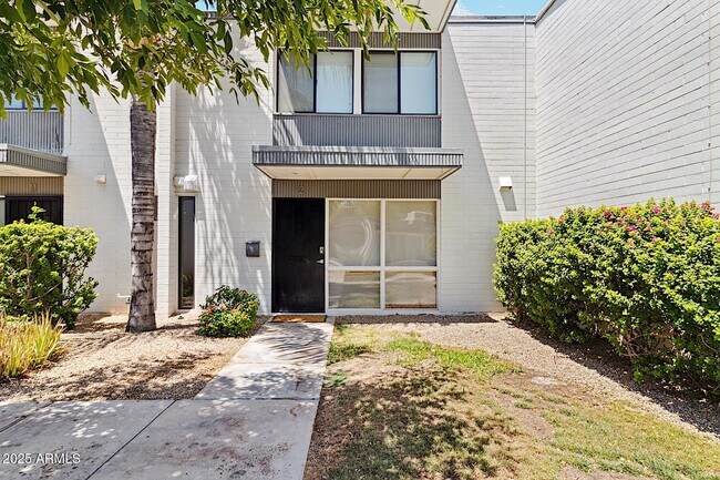 Building Photo - 7720 E Heatherbrae Ave