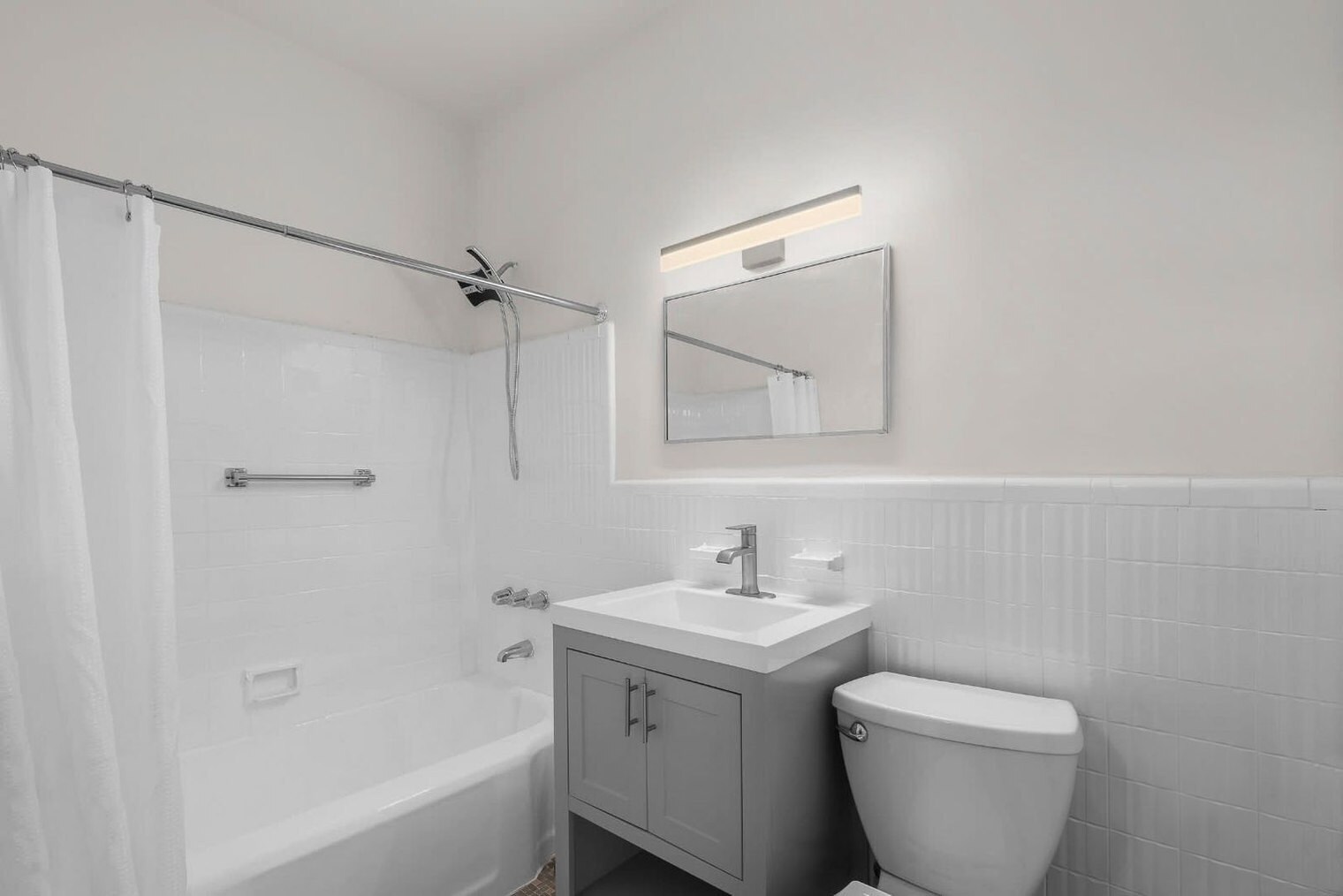 Building Photo - 257 W 19th St