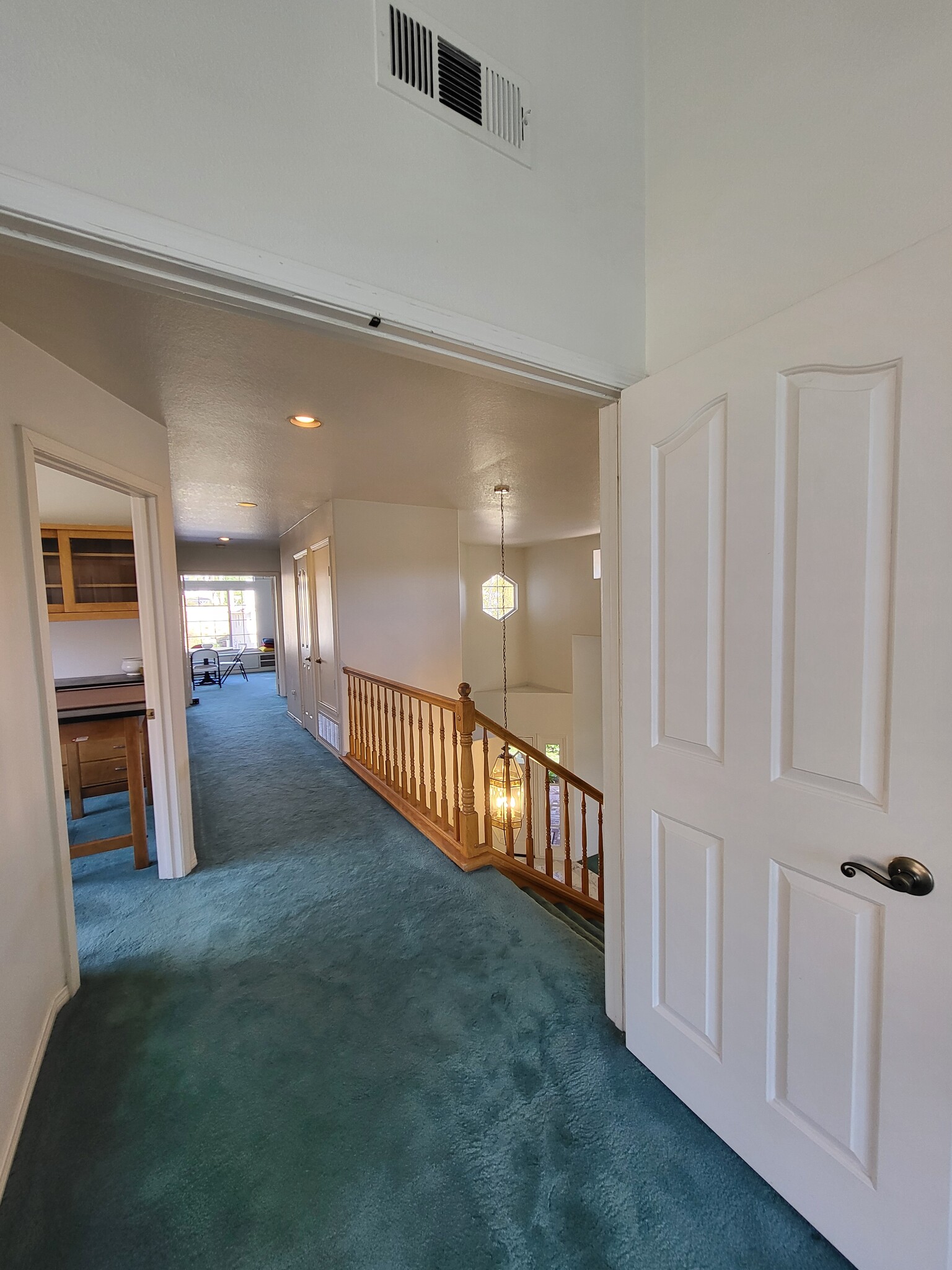 Building Photo - 21714 Agajanian Ln