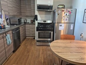 Building Photo - 4499-4501-4501 Washington St